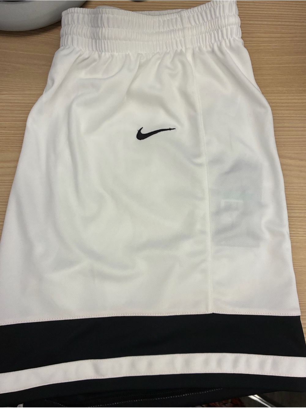Nike Women’s Basketball Athletic Shorts with Navy Blue Trim XL NWT